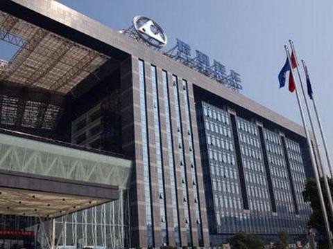 CS10的接替者，长沙工厂出品，比哈弗H6马力大，9万强力冲击合资