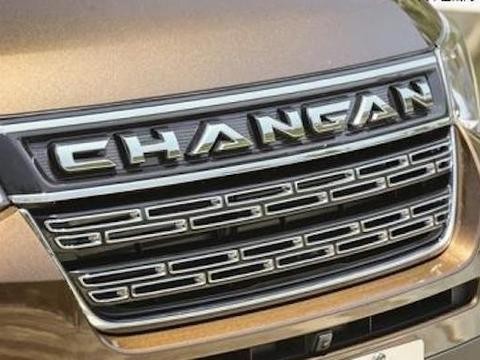 长安最头疼的SUV，产品力能和帕杰罗比，降价到14万多却没人