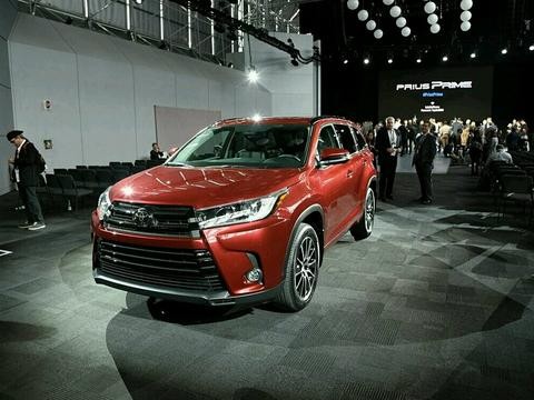 日系神车再出新款!看前脸值50万，国人又得排队掏钱买它