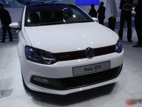 大众新丁售价17.6万，搭载2.0发动机，马力高达200匹