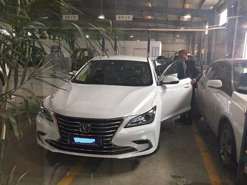 河南首提长安睿骋CC，交车仪式相当隆重