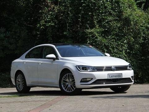 说凌渡是宽体轿跑，这几款车都比它宽，最低7万元！