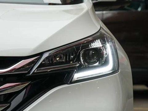 萨博团队调校底盘, 标配ESC+6安全气囊, 配宝马发动机却被H6碾压