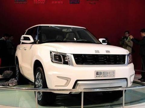 5.2米国产巨无霸，军工品质配V8发动机，连路虎揽胜也得认怂!