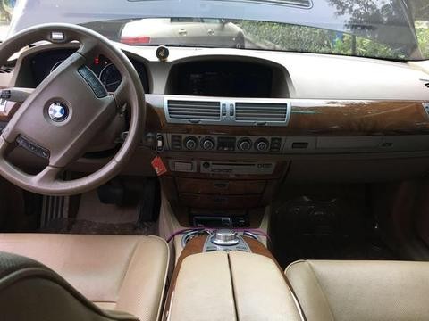 不到20万，买一辆老款的宝马7系，值！