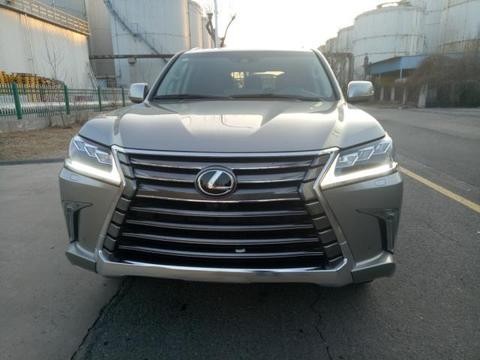 雷克萨斯LX570大型8座越野气质与华贵交织！