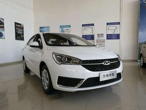 国产轿车品质最好的一款车, 售6万, 油耗高导致其销量不如帝豪!