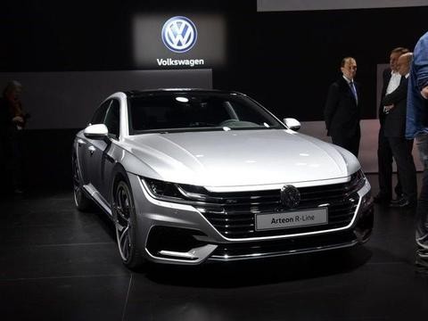 只卖25万的最美大众轿跑，5.2秒破百，配无框车门比奥迪A4L还大