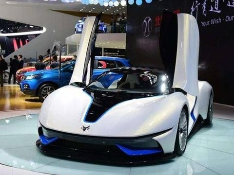 新能源在爆奇迹，纯电动跑车百公里只要3秒