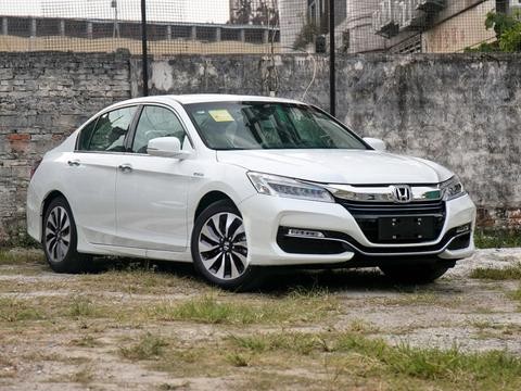 雅阁缺少个性，迈腾不够精致，27万落地这台法系车