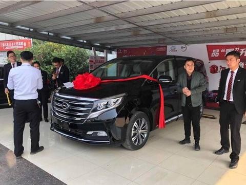 首提传祺GM8，车主：后排配电视＋航空座椅，别克GL8比不了