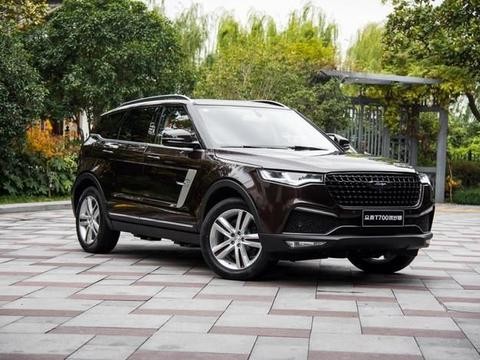 众泰T700，中控台的设计给人一种似曾相识的感觉！