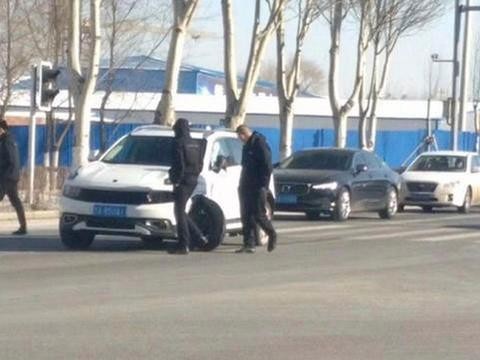 领克销售员带客户“狂飙”致断轴 豪华品牌竟如此服务？