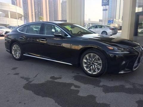 这款“新雷克萨斯LS”真不是一般的豪呀! 内饰与奔驰S有的一拼