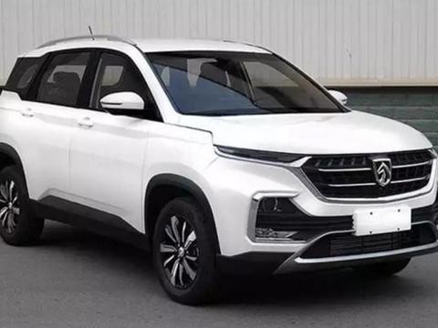 国内首台宝骏530到店，帅的一塌糊涂，感觉哈弗H6要倒大霉了