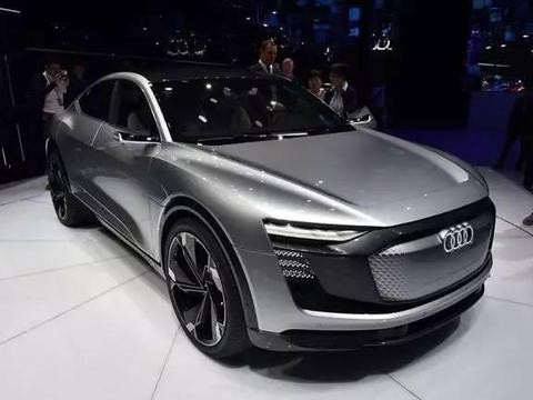 这货堪称最美奥迪SUV，力压宝马X6，给众泰十年都抄不出来