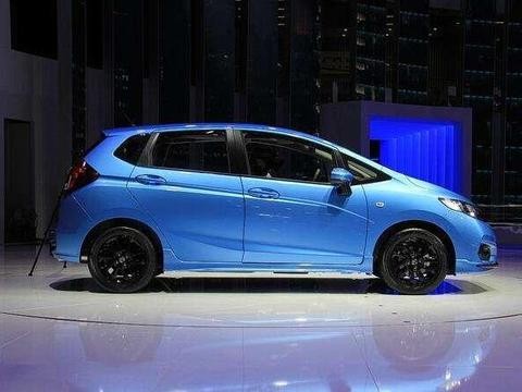 新款本田飞度上市有什么变化呢？和大众新POLO相比如何？