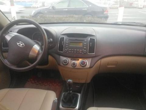 落地价12万, 现在只需5万5, 油耗6.5L, 外观时尚, 还看啥飞度