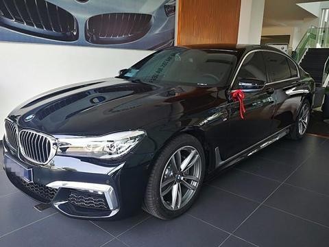 花81万买辆18款宝马730Li, 内饰还没奥迪讲排面? 车主却“笑”了