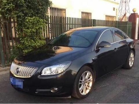 落地价28万，当年的同级配置王，开8年二手价让车主开骂了