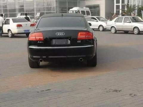 偶遇豪车, 车身6.85米, 如移动行宫, 这就是未来目标了!