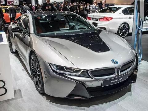 除了X2, 宝马还带来了改款的i8 Coupe和MINI Cooper Hardtop