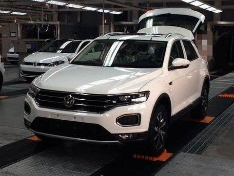 国产第一辆一汽大众小型SUV汽车T-ROC下线，本田缤智XRV要慌了