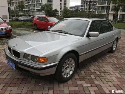 2万块就能拿下这台宝马7系 为何看过的人都说是极品？