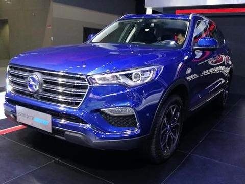 车标带匹马只卖8万，配宝马外观路虎内饰，这货比众泰更牛