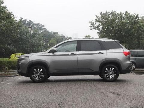 宝骏530售价新鲜出炉！网友一片哗然：你这是有多想不开