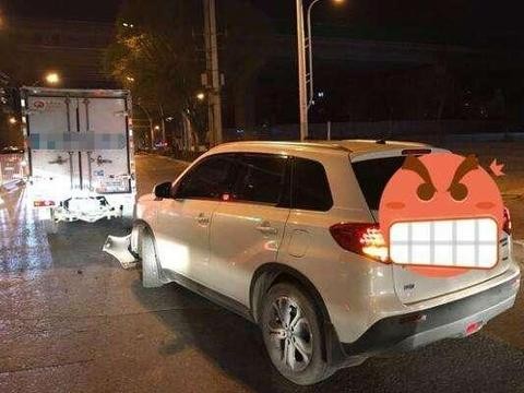 铃木维特拉追尾货车 车主：不是质量好的话这次又得很多的维修费