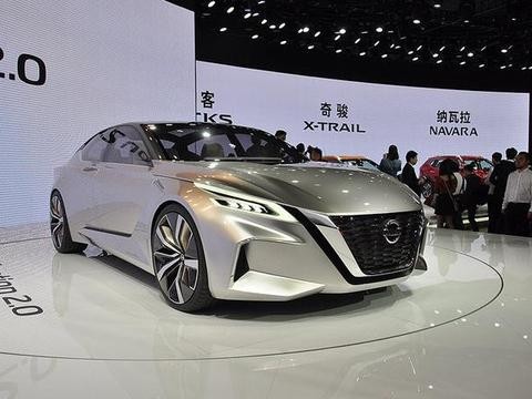 超大全景触摸屏，全玻璃打造车顶，仅15万