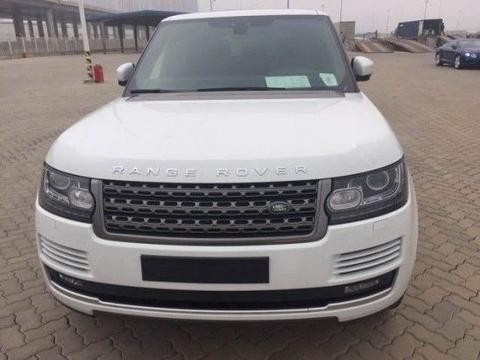 17款路虎揽胜行政3.0报价天津港大量现车特价总有一款适合您