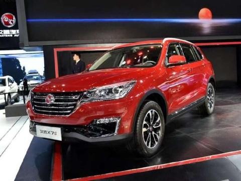 9万入手SUV, “宝马”内饰, 2.0T动力, 电子手刹, 全景天窗