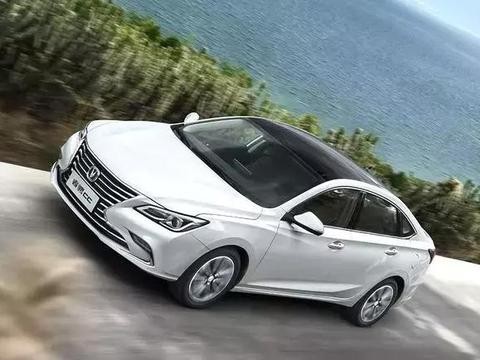 想买一辆家用轿车, 轩逸, 卡罗拉和睿骋CC谁更合适?！