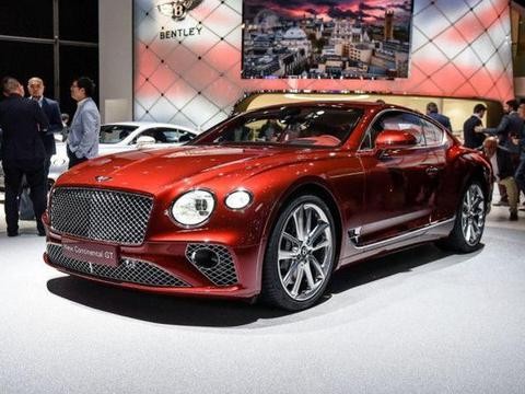 宾利祭出最强黑科技，迎宾大灯加翻转中控屏，比劳斯莱斯豪十倍！