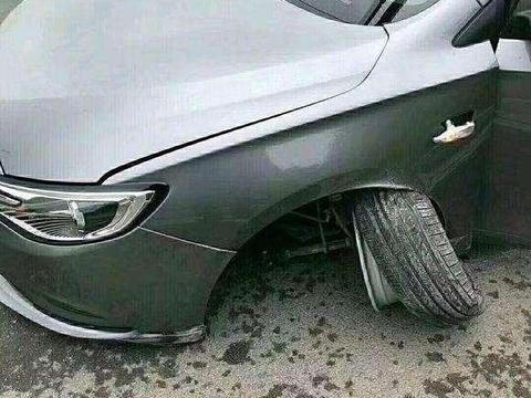 美系别克小轿车英朗断轴 车主：没发生车祸断轴我也很疑惑