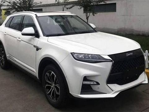 众泰终于把“雷克萨斯”造出来了，按着尺寸比，超越途观L