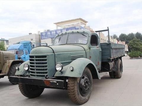 偶遇解放老卡车，车龄已经超过了50年，开过的司机屈指可数