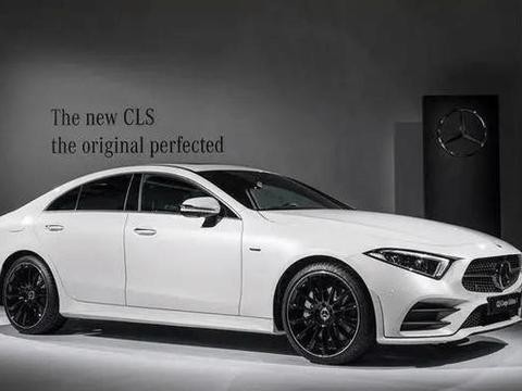 实拍全新奔驰CLS, 打开车门, 你还考虑奥迪A7吗?！