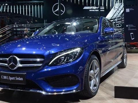 湖北男子 花4万元 买了一辆奔驰c级, 开了3天后 真的很后悔！