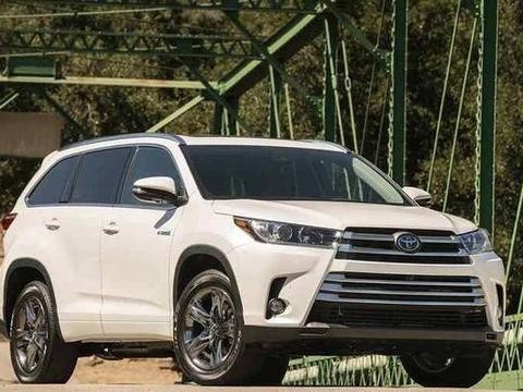 明年新车太多了，丰田汉兰达坐不住了