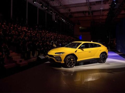 兰博基尼首款SUV 第一次路演竟然选在这个小国