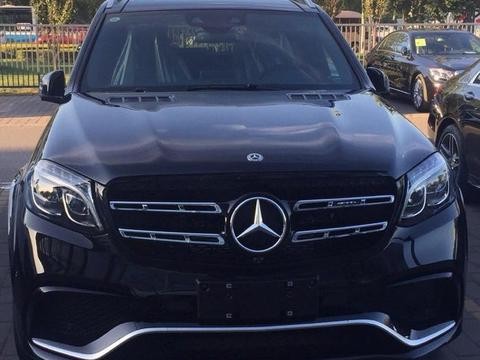 花235万买辆奔驰GLS 63, 路虎车主看到车上这三个标志都不敢小瞧