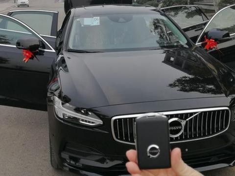 38.3万落地沃尔沃S90智远版：对比朋友的丐版奥迪A6L，车主乐了