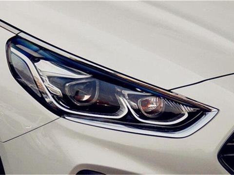 2.0T发动机, 卖17万比蒙迪欧省油比雅阁配置高, 却沦为最惨B级车