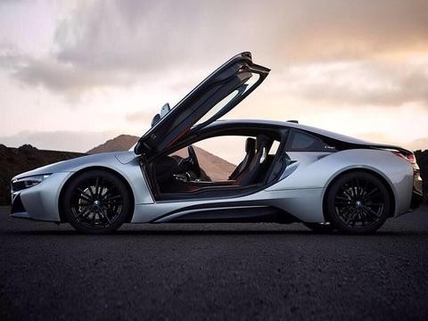 这款三缸车还这么有面？宝马7系见了靠边站，奥迪却一脸不屑！