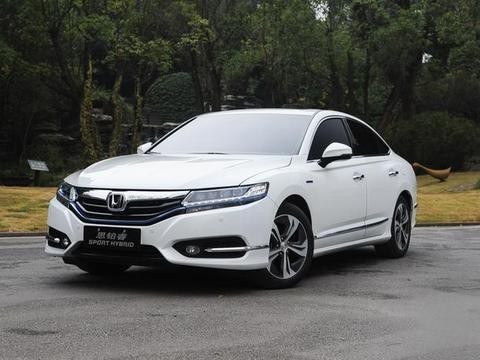 比雅阁定位还高, 操控比迈腾出色, 因经营不善, 跌至15万却没人买