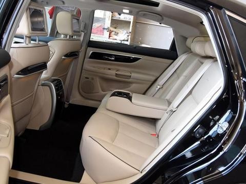 能把一种品质做到极致，便是一款成功的中级车，它显然具备了！