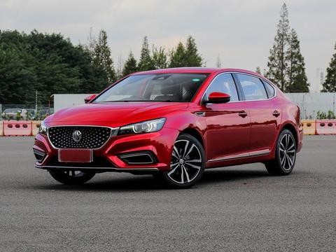 思域在哪里？这辆不足10万的国产轿跑，6秒破百接受挑战！